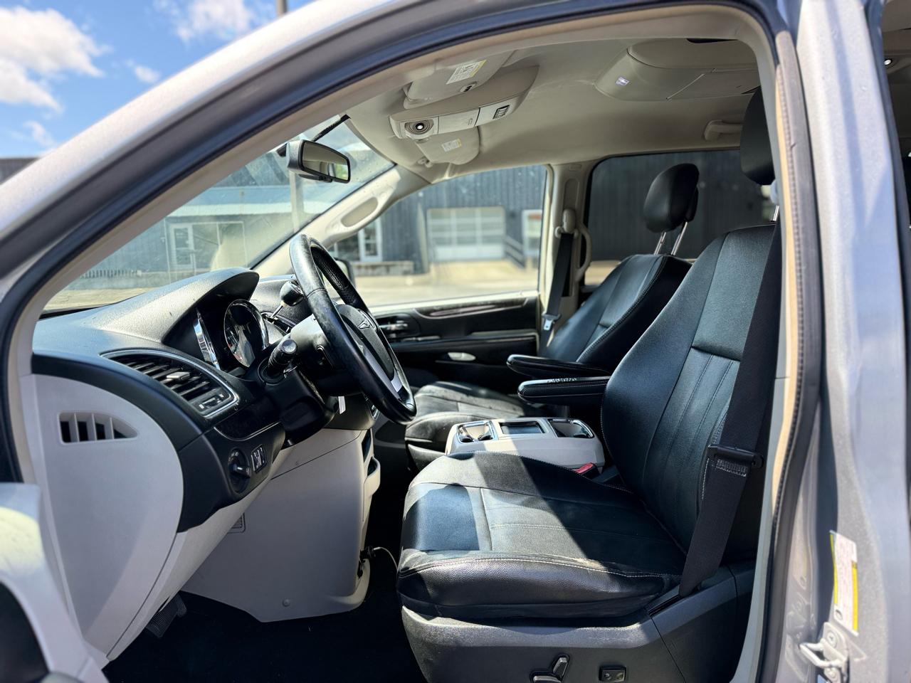 Chrysler Town & Country Touring 2014