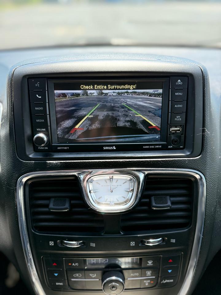 Chrysler Town & Country Touring 2014