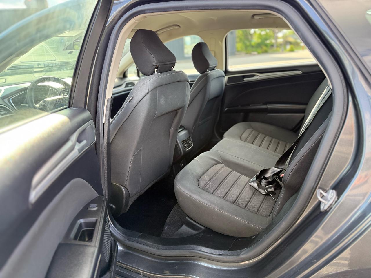 Ford Fusion SE 2020