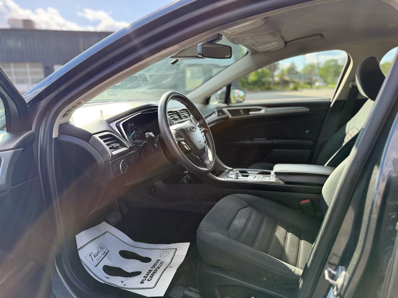 Ford Fusion SE 2020