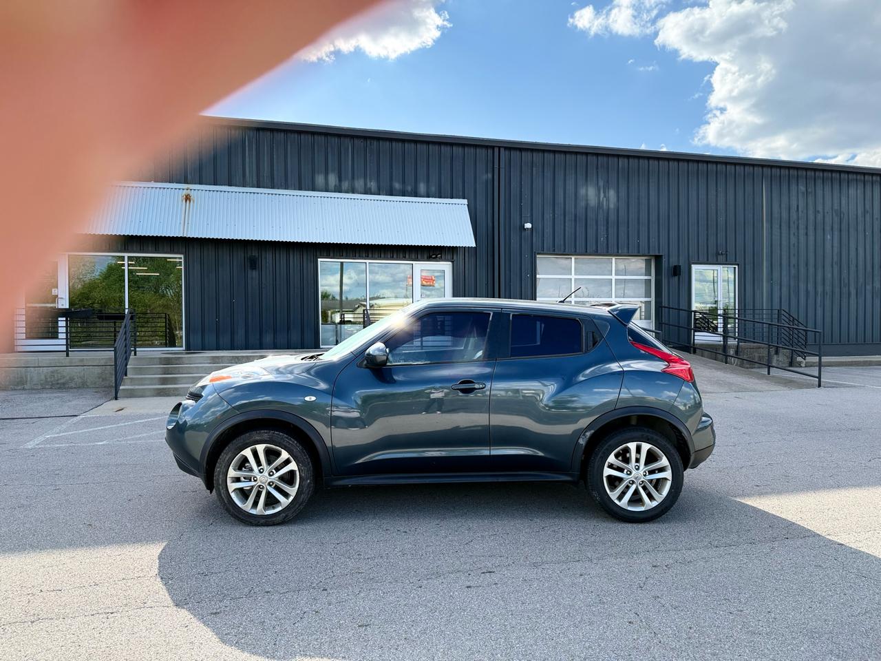 Nissan Juke S FWD 2014