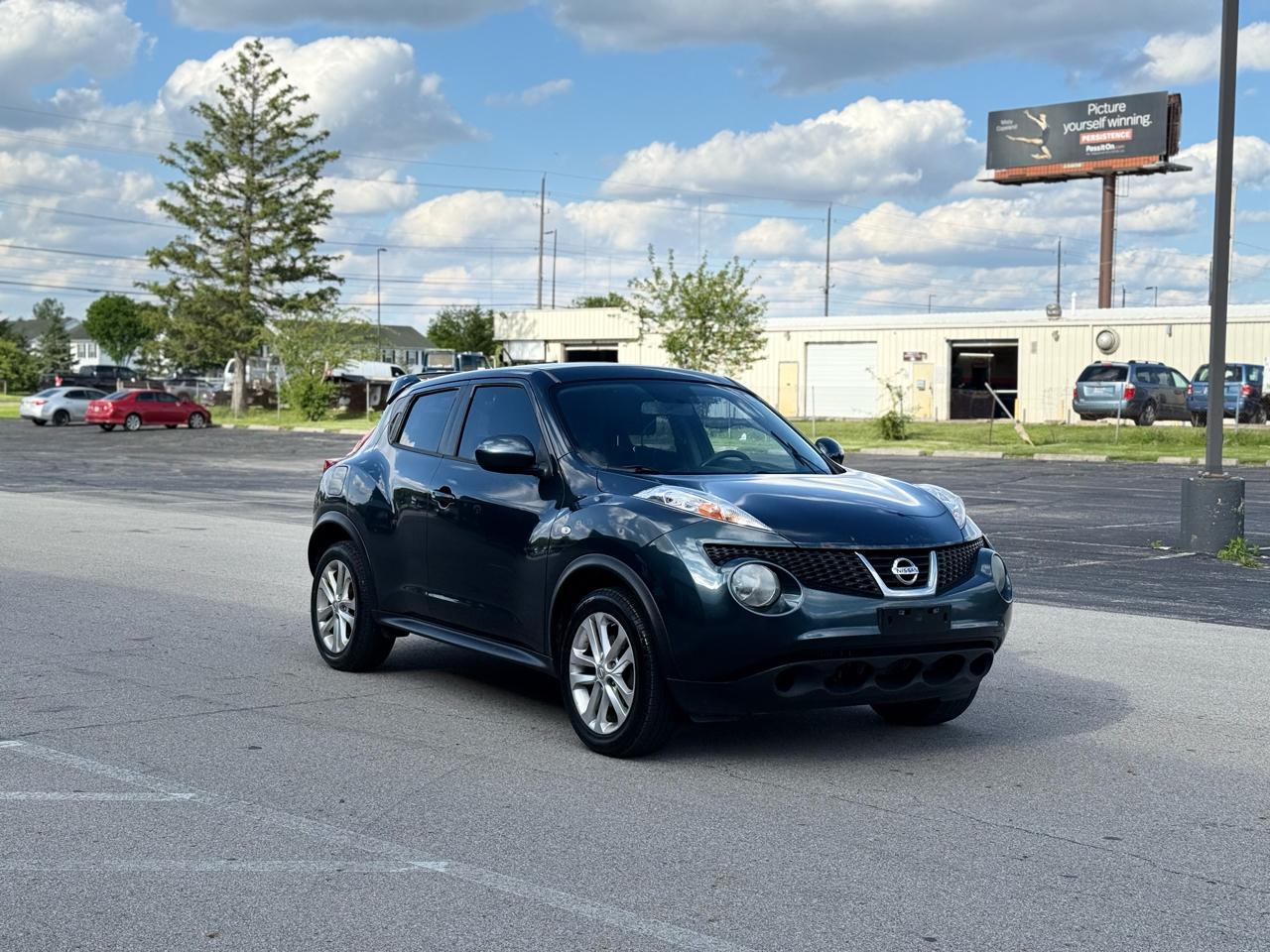 Nissan Juke S FWD 2014