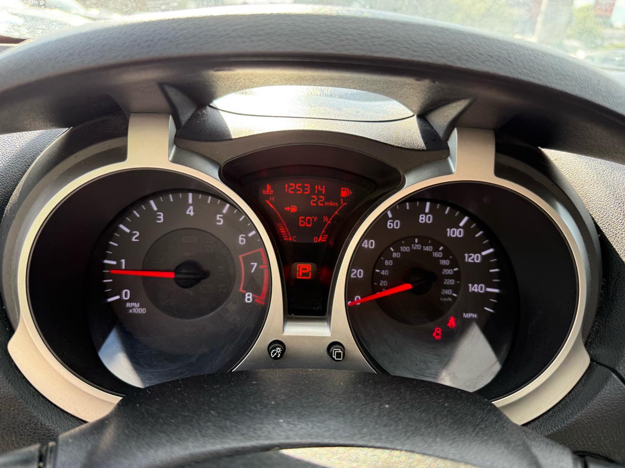 Nissan Juke S FWD 2014
