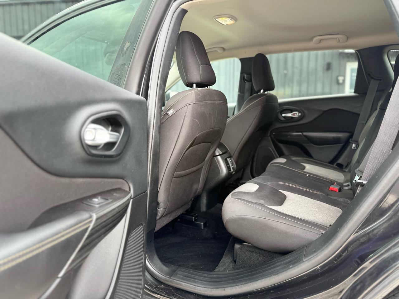 Jeep Cherokee Sport 4WD 2014