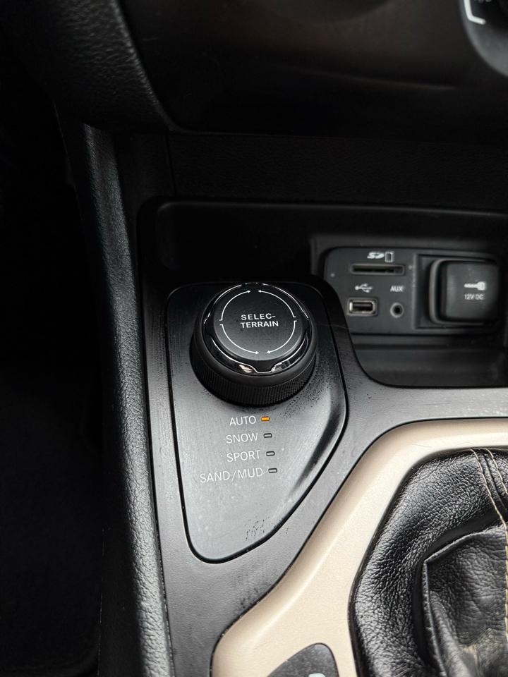 Jeep Cherokee Sport 4WD 2014