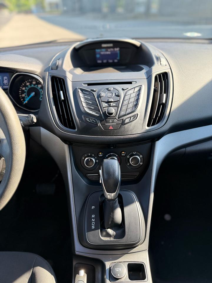 Ford Escape S FWD 2014