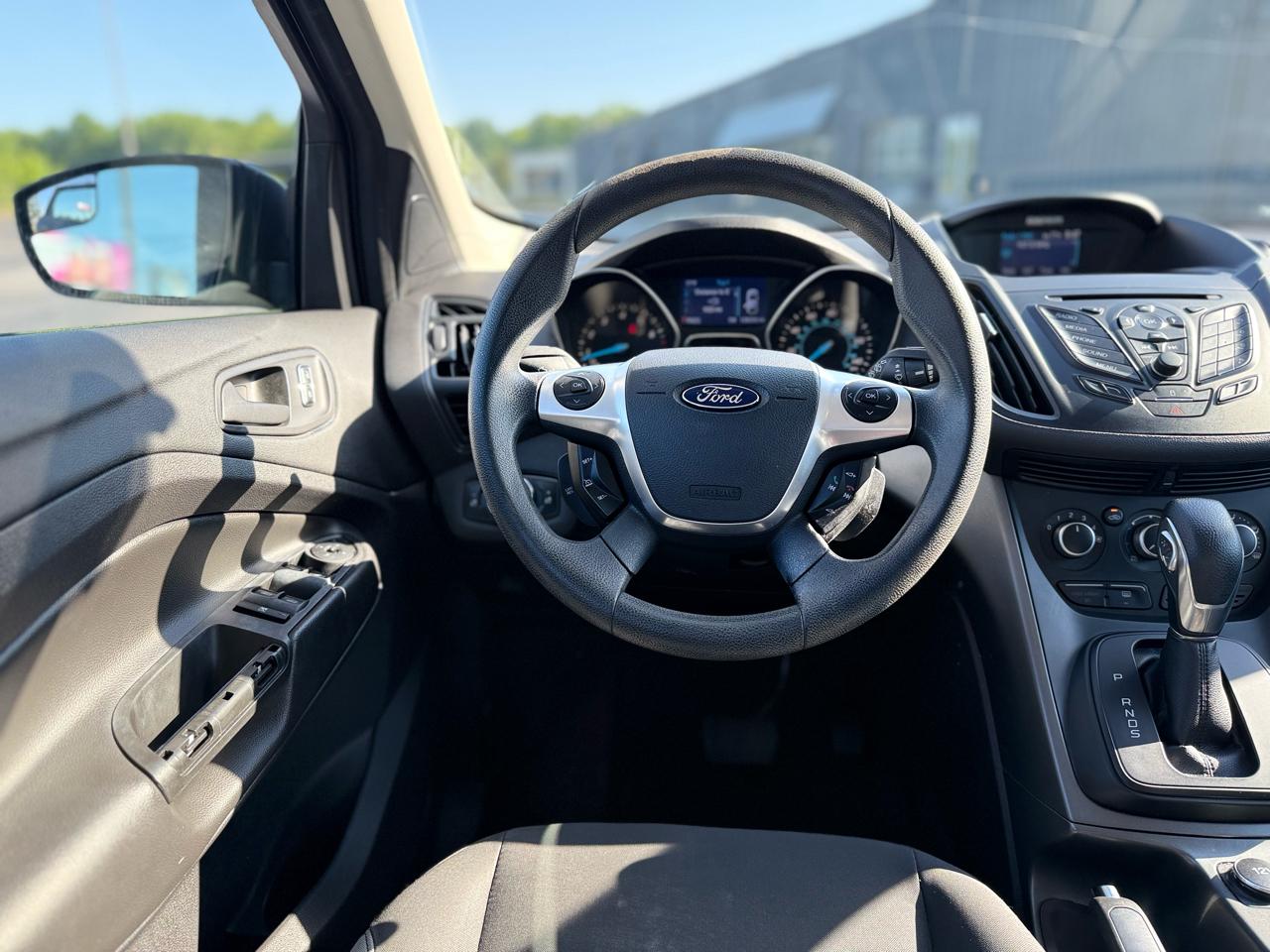 Ford Escape S FWD 2014