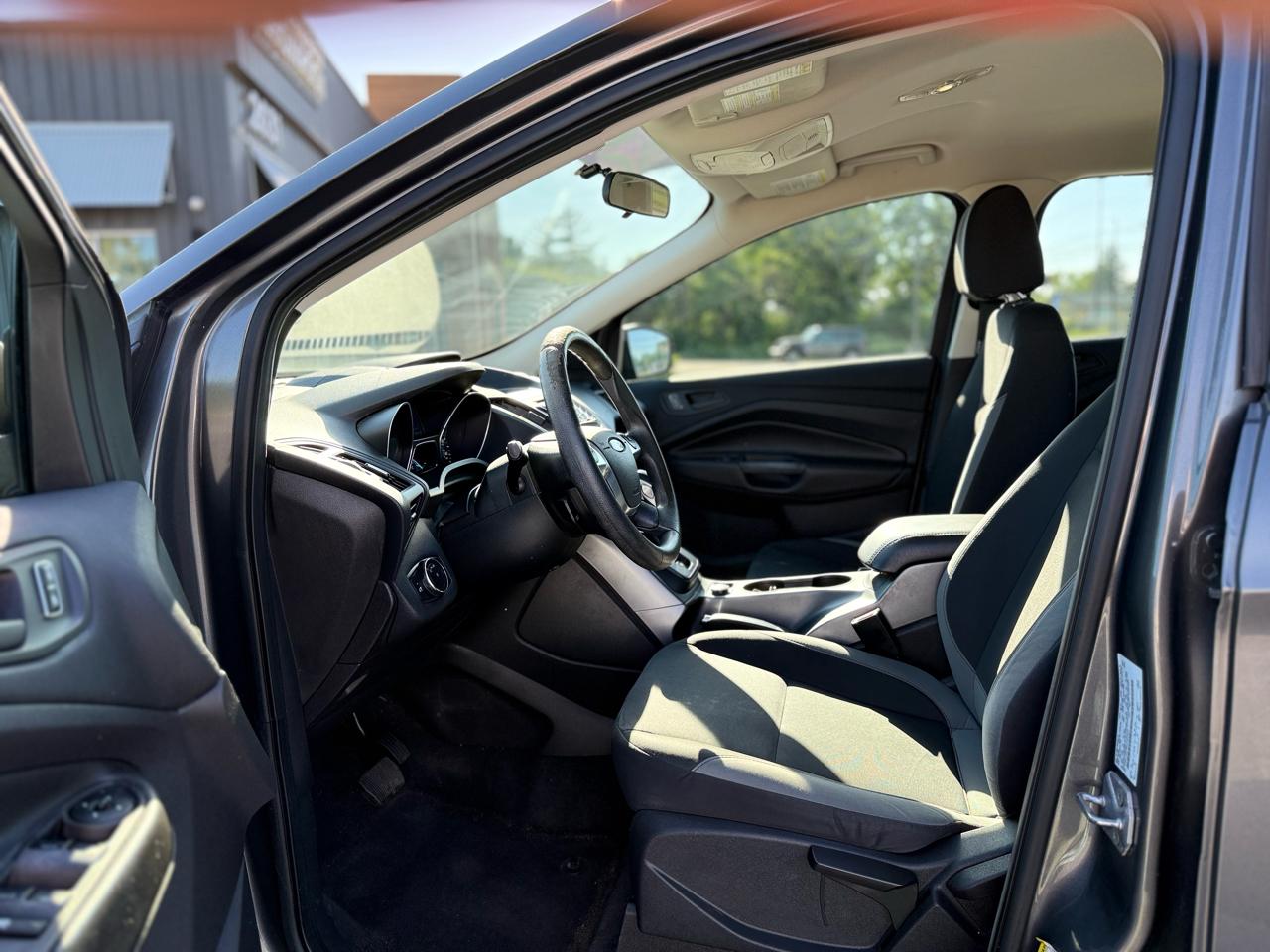 Ford Escape S FWD 2014
