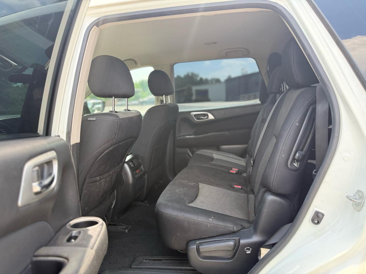 Nissan Pathfinder S 2WD 2017