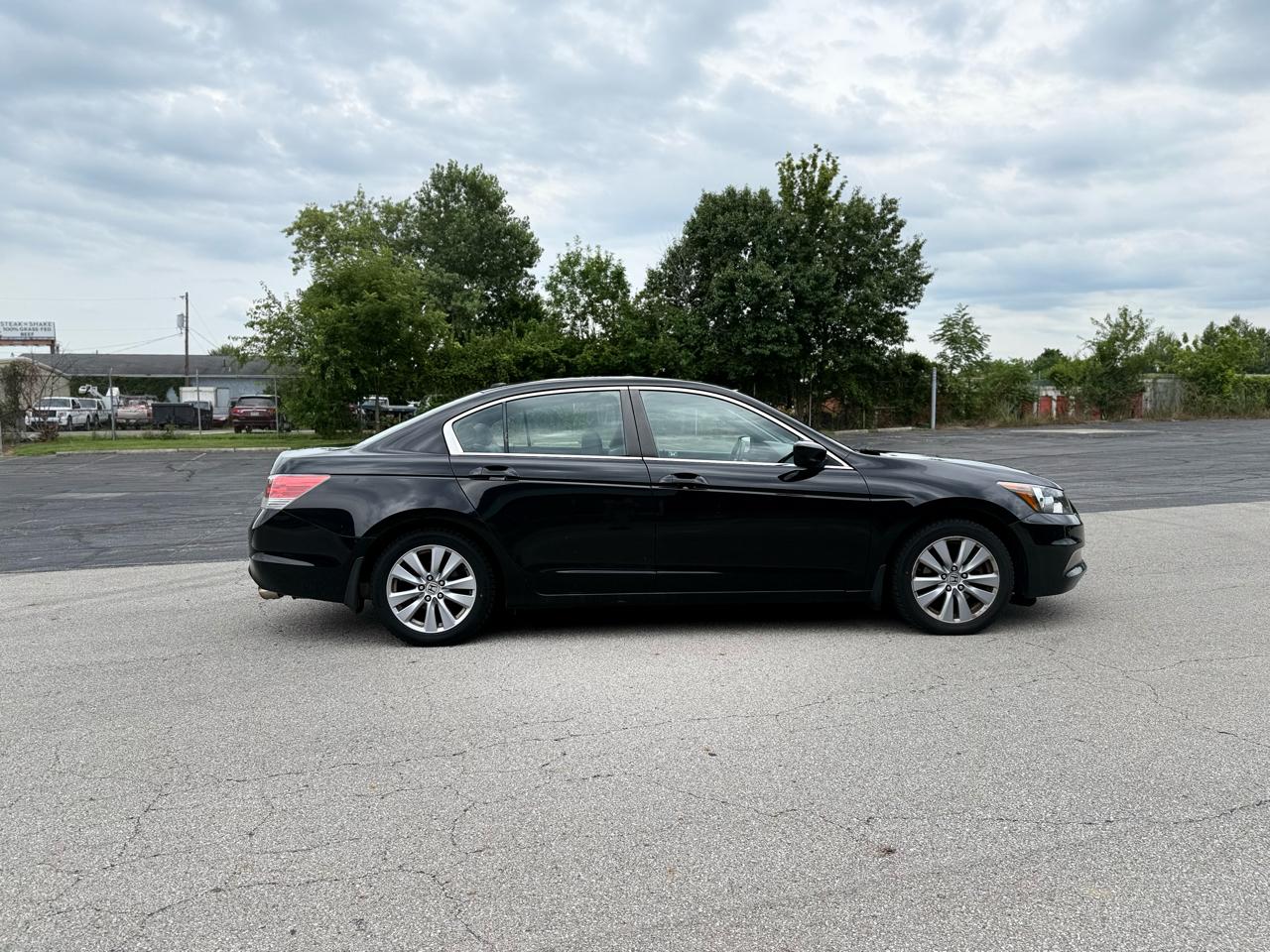 Honda Accord EX-L Sedan AT 2011