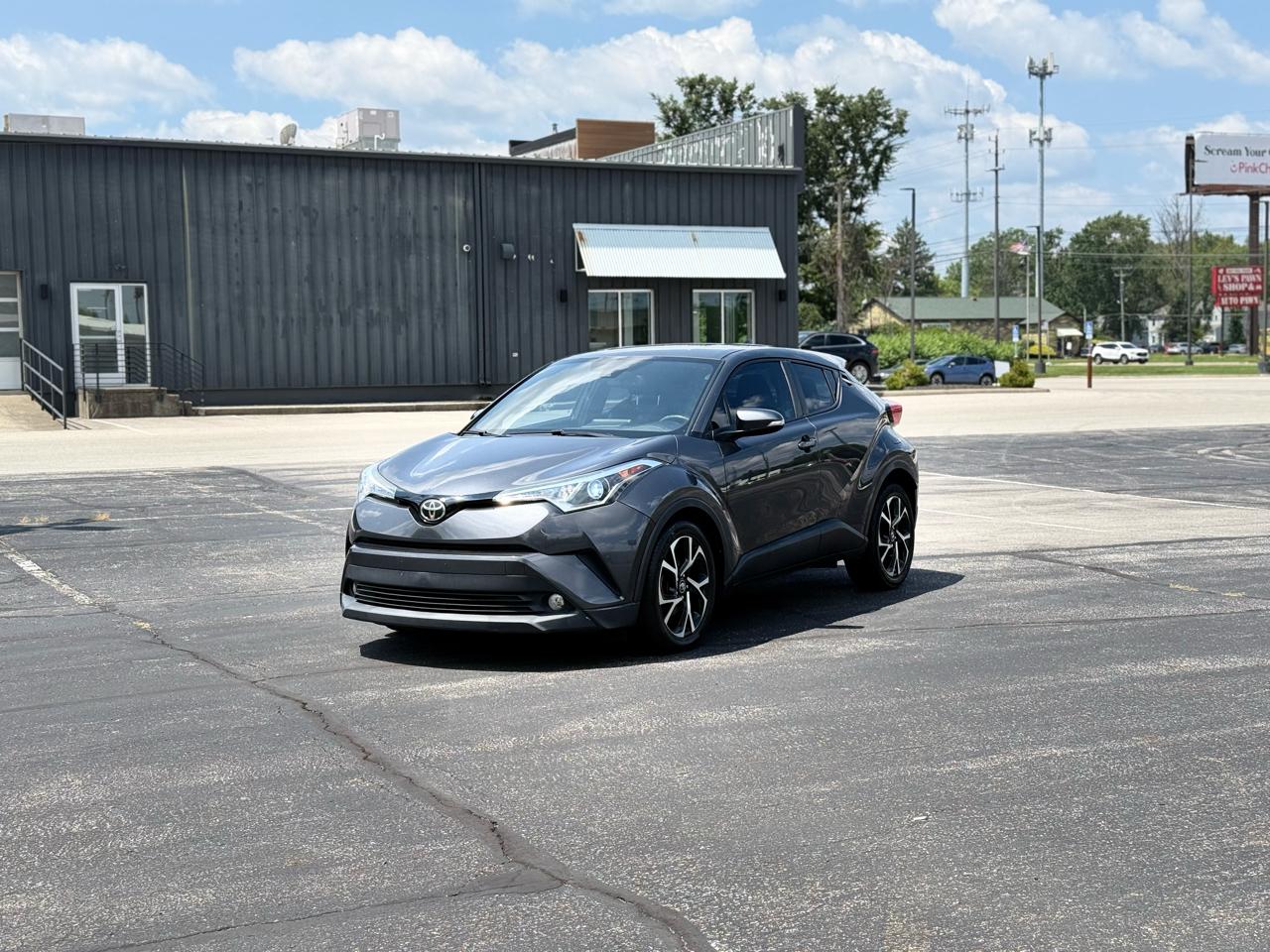Toyota C-HR XLE 2018