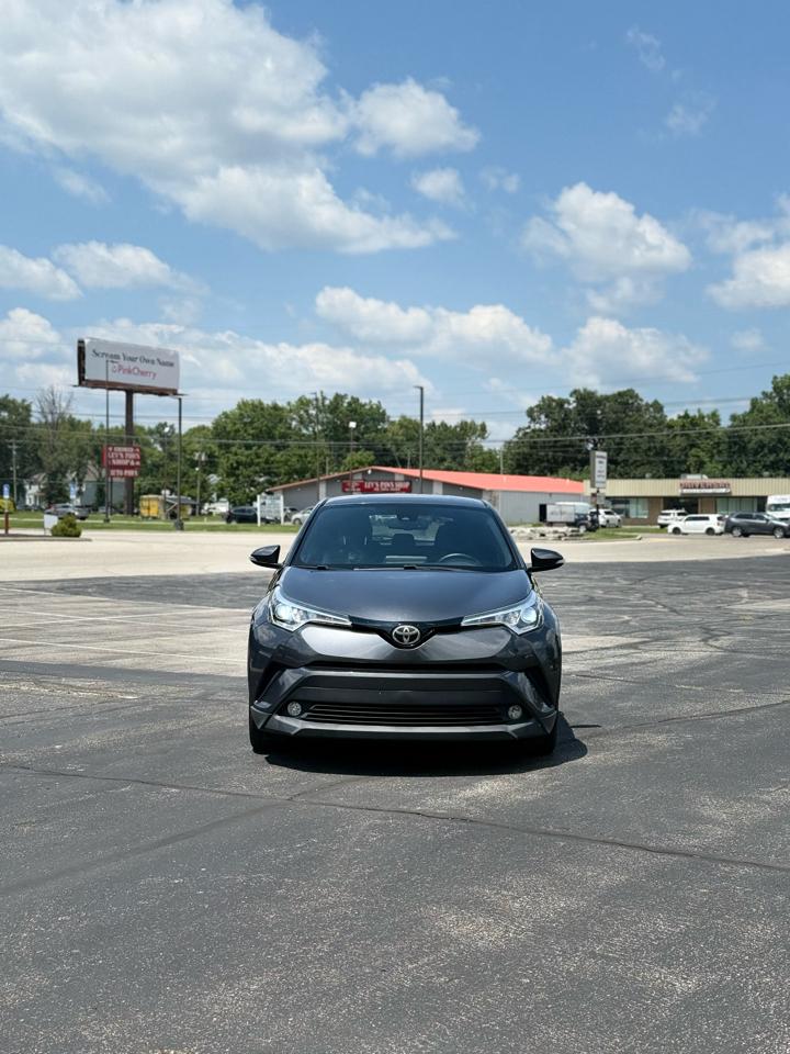 Toyota C-HR XLE 2018