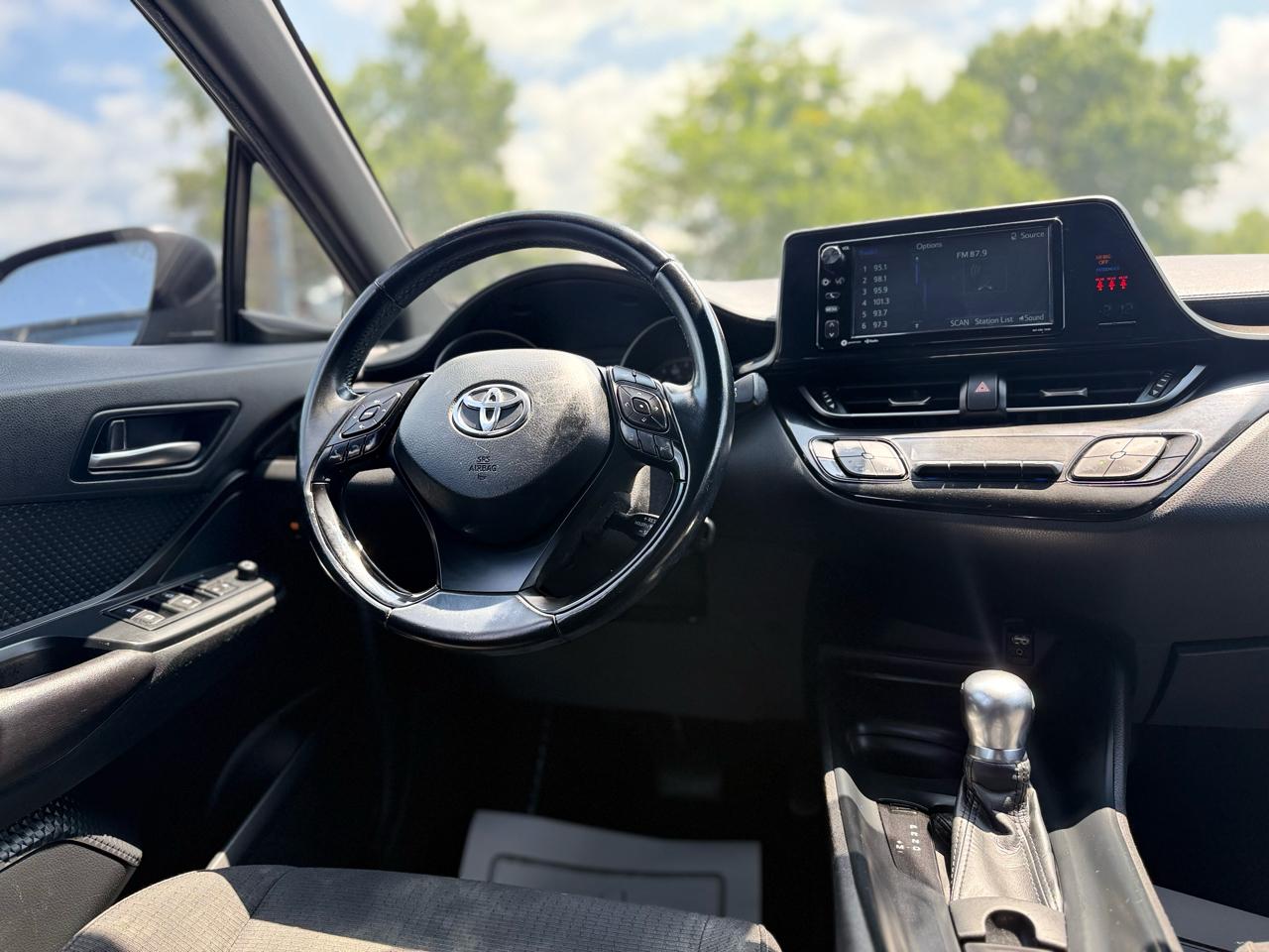 Toyota C-HR XLE 2018