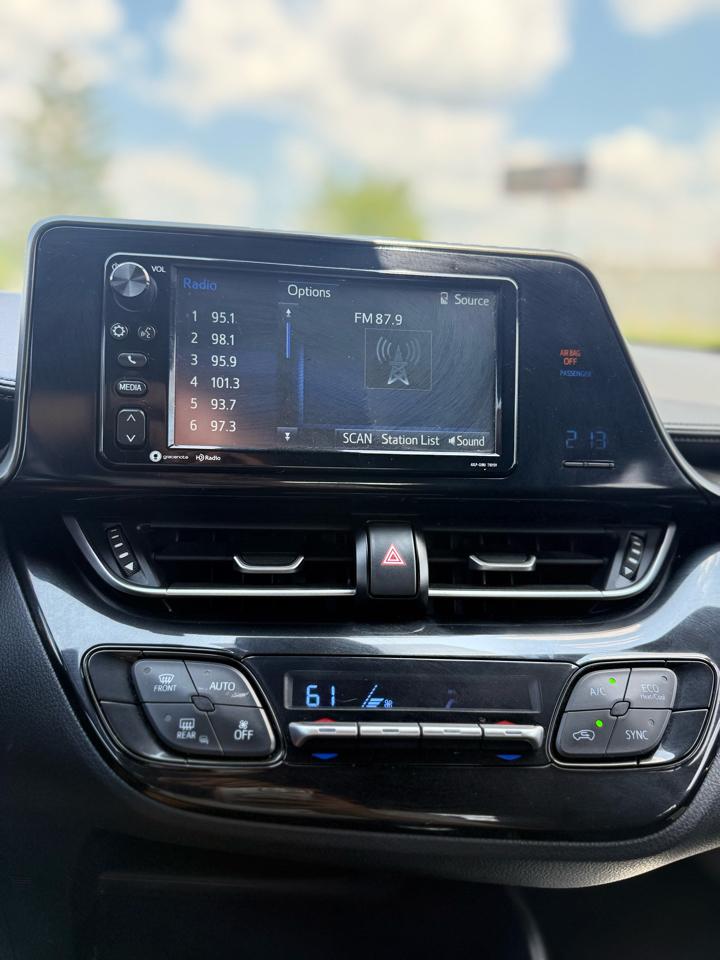 Toyota C-HR XLE 2018