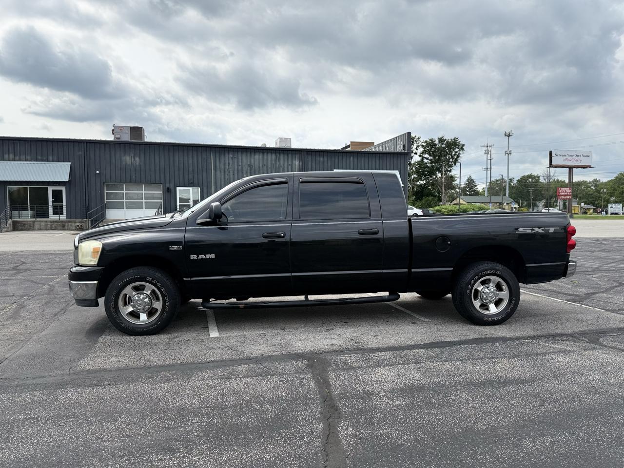 Dodge Ram 1500 SXT Mega Cab 2WD 2008
