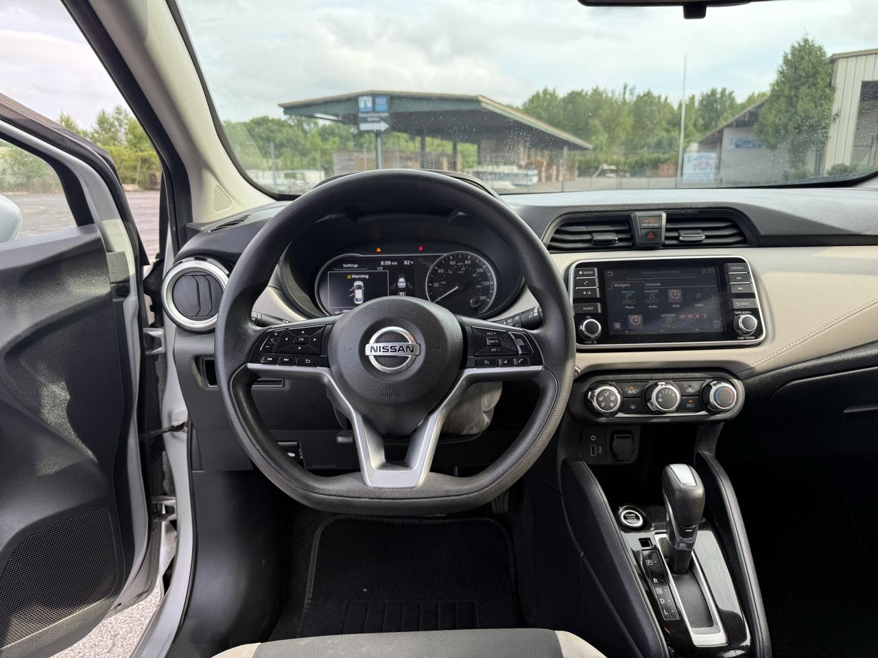 Nissan Versa SV 2021