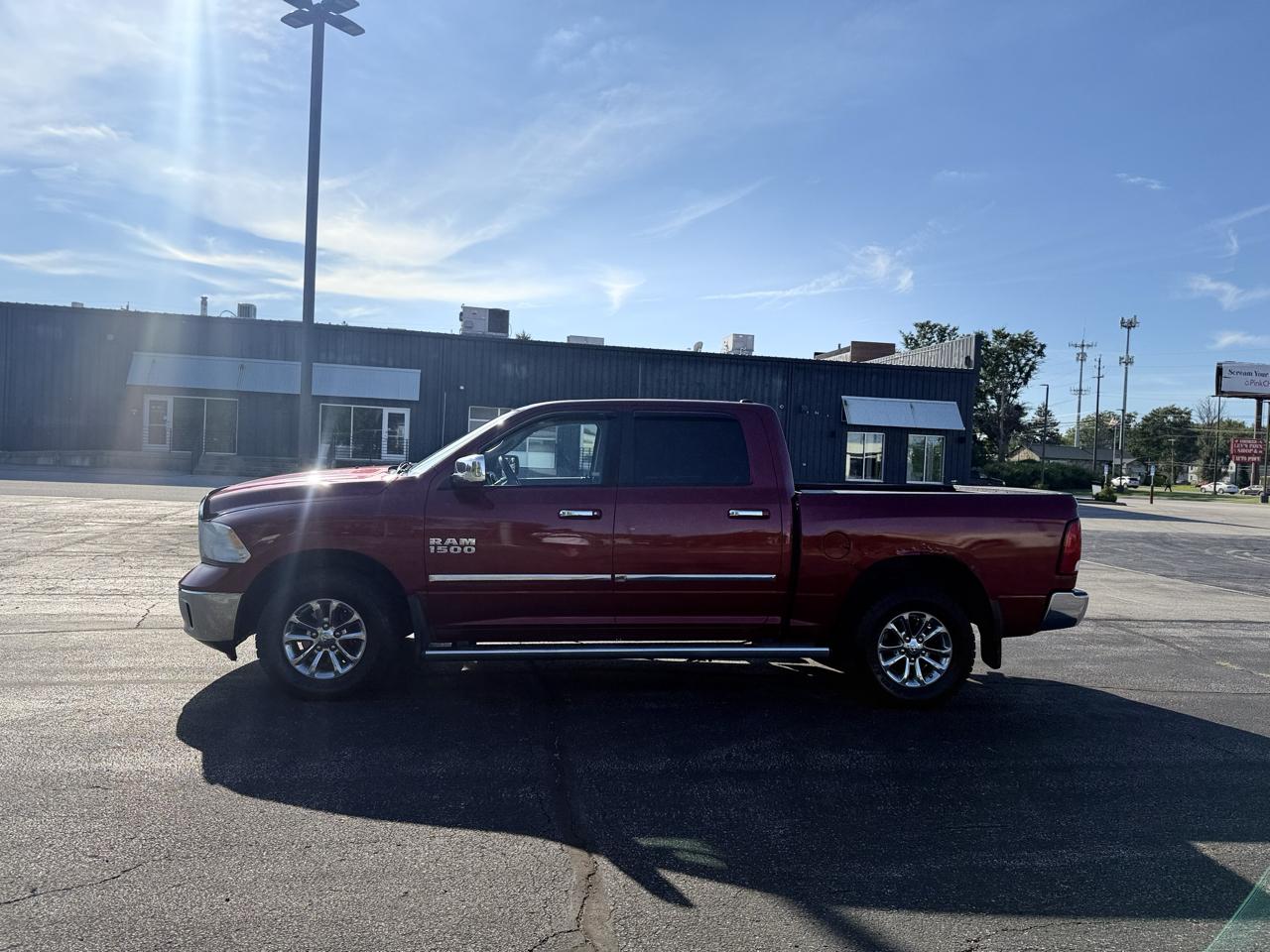 RAM 1500 SLT Crew Cab SWB 4WD 2013
