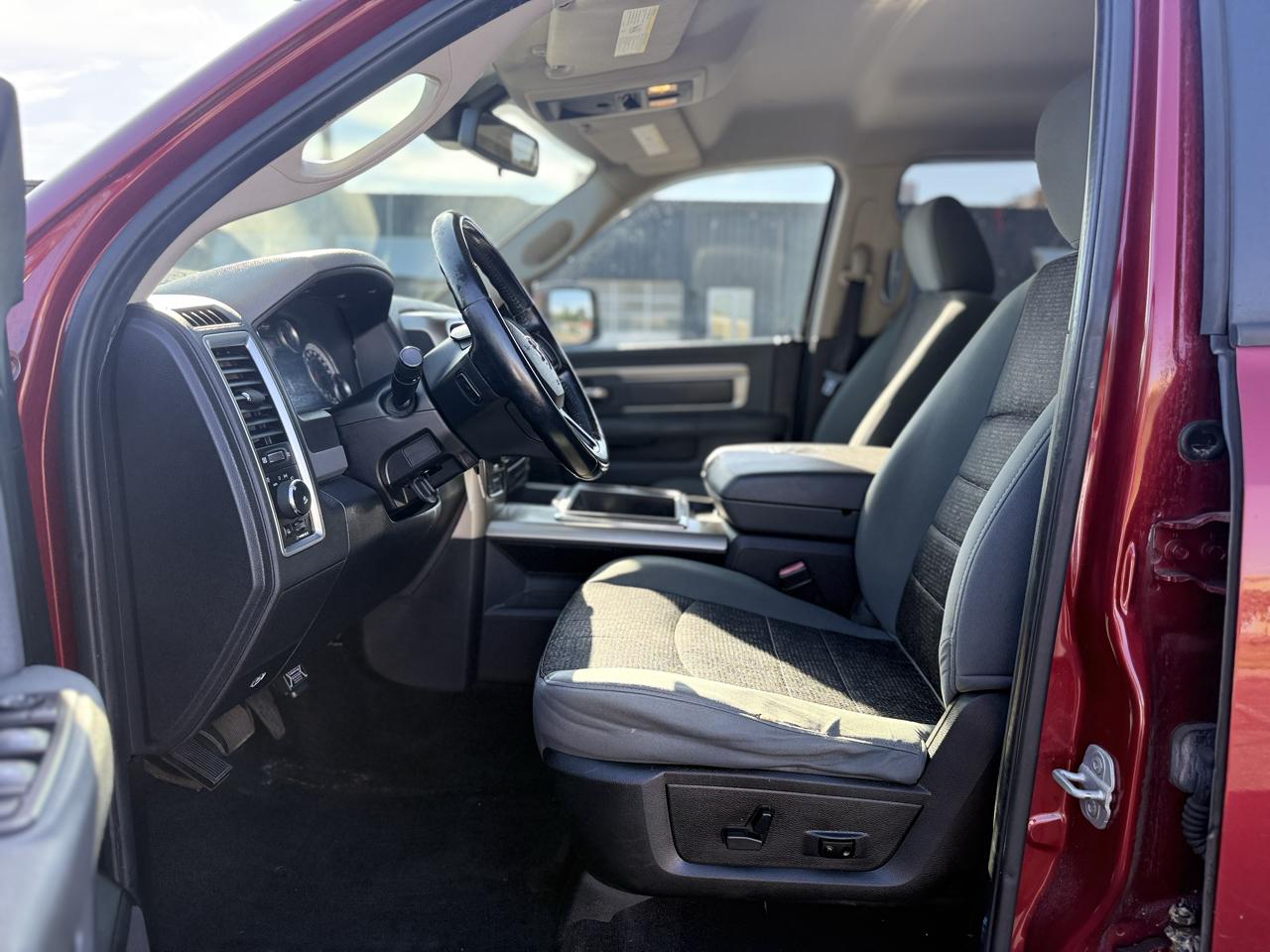 RAM 1500 SLT Crew Cab SWB 4WD 2013