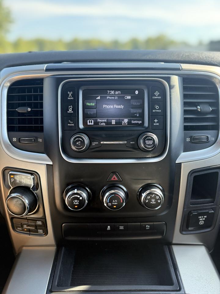 RAM 1500 SLT Crew Cab SWB 4WD 2013