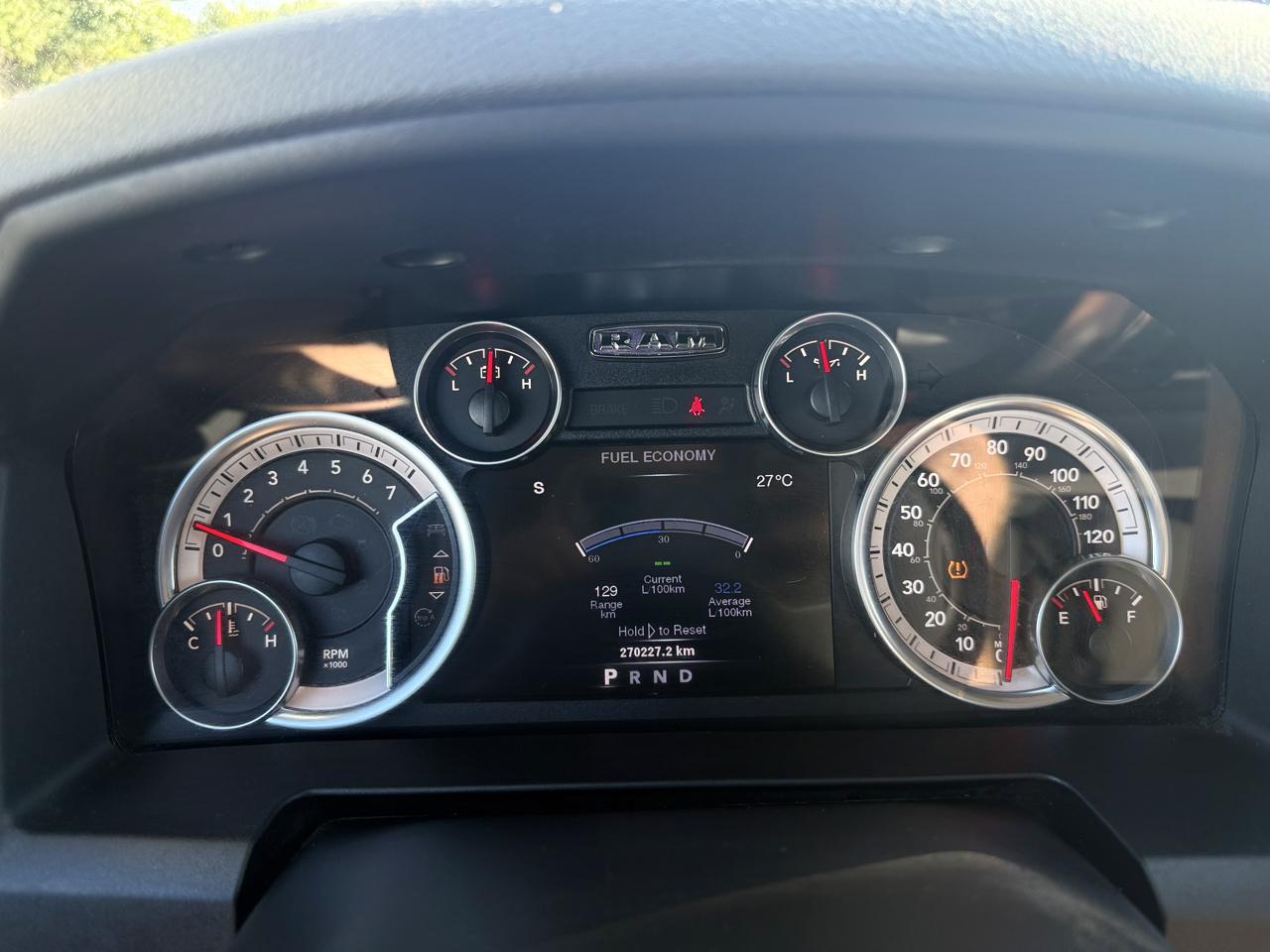 RAM 1500 SLT Crew Cab SWB 4WD 2013