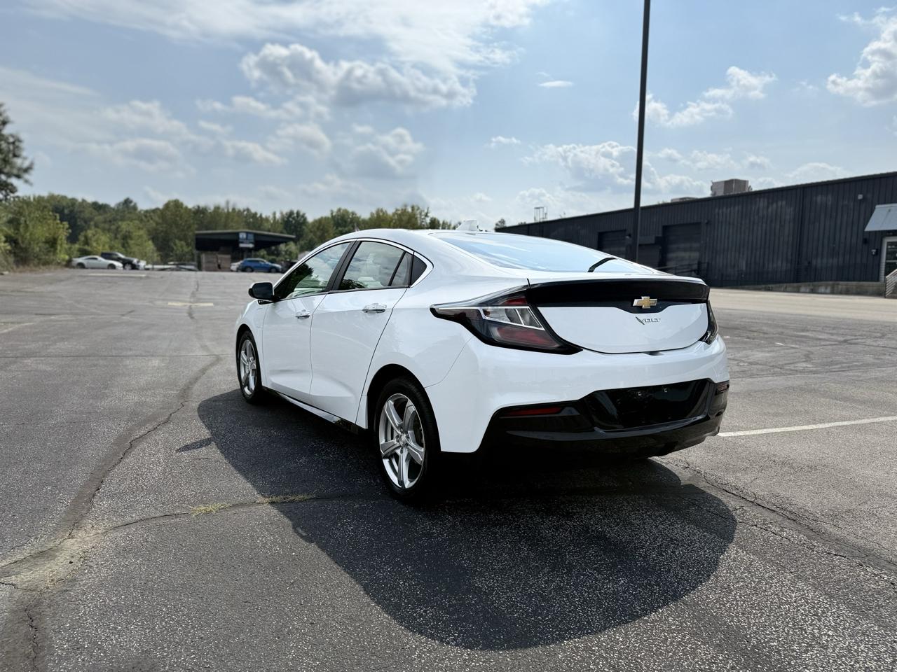 Chevrolet Volt LT w/ Standard Emission Package 2017