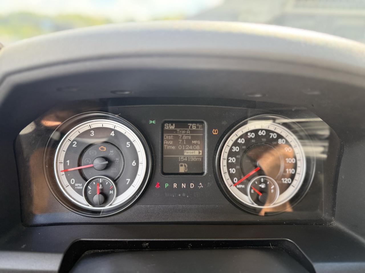 RAM 1500 SLT Quad Cab 2WD 2014