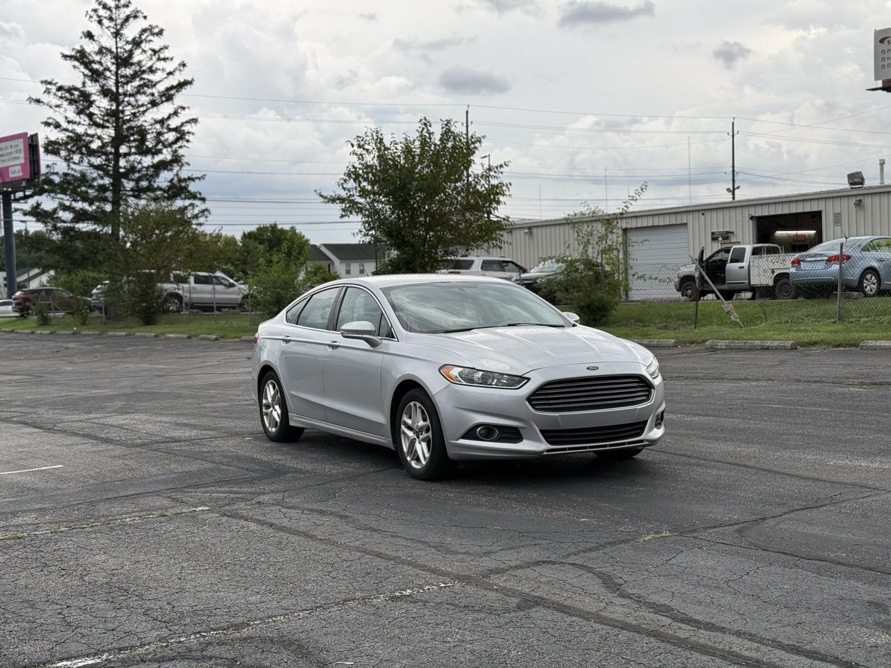 Ford Fusion SE 2013