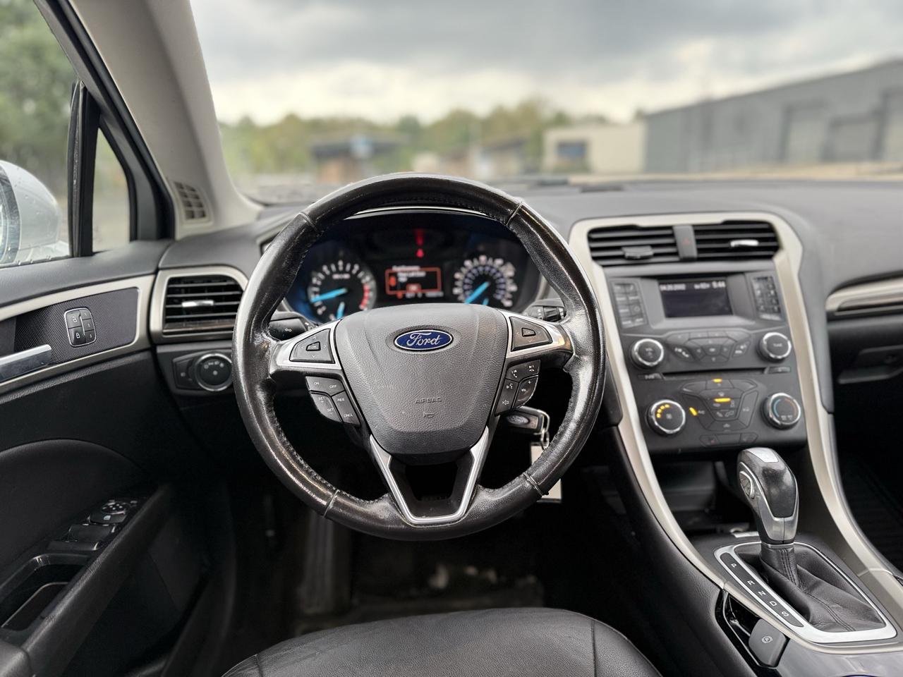 Ford Fusion SE 2013