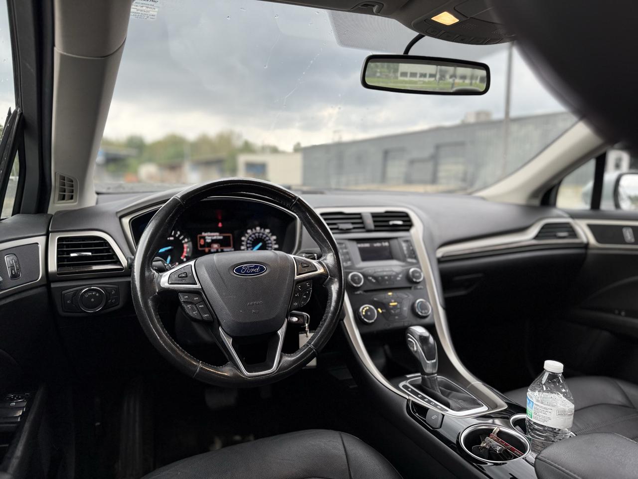 Ford Fusion SE 2013