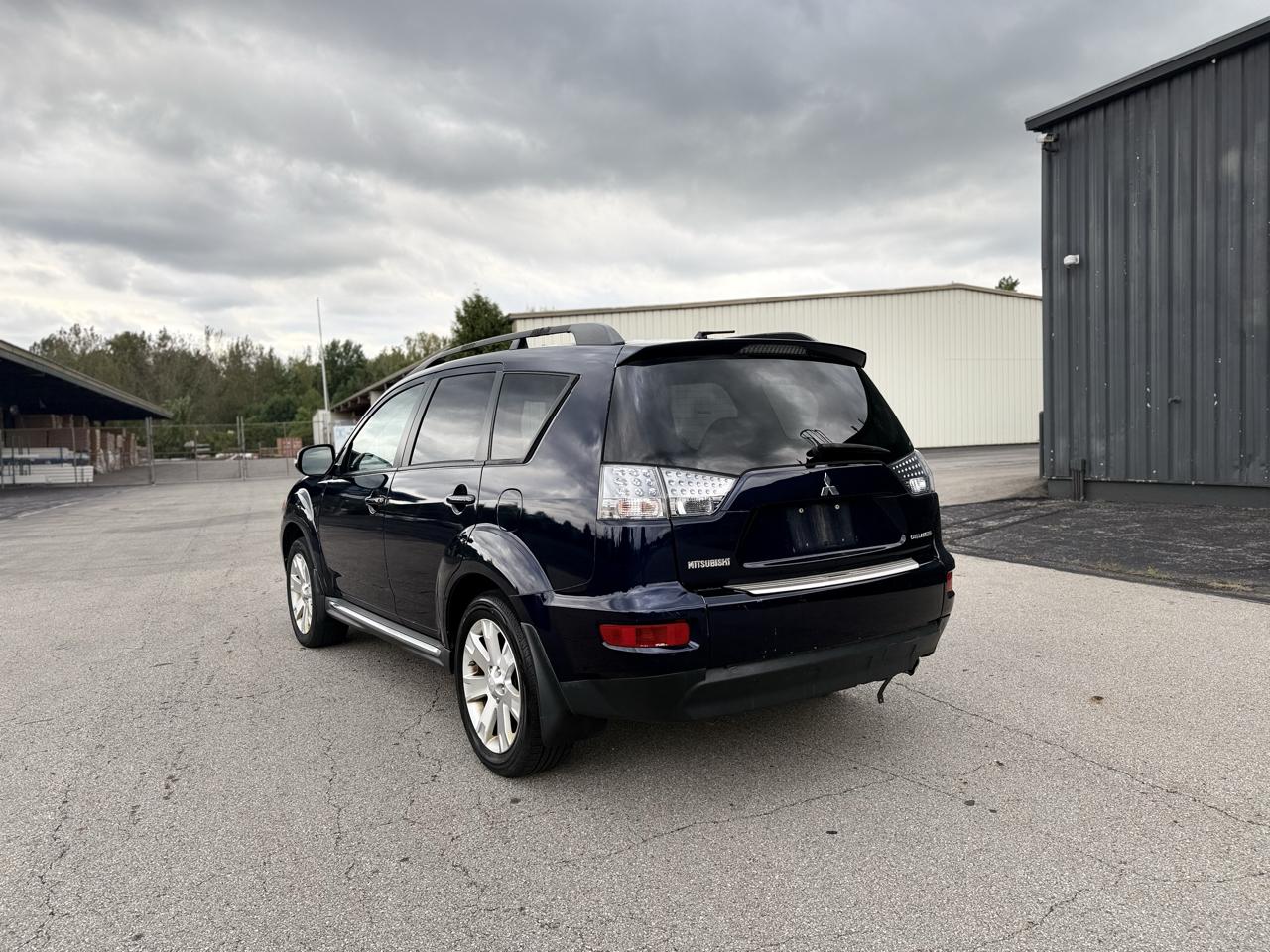 Mitsubishi Outlander SE 4WD 2010