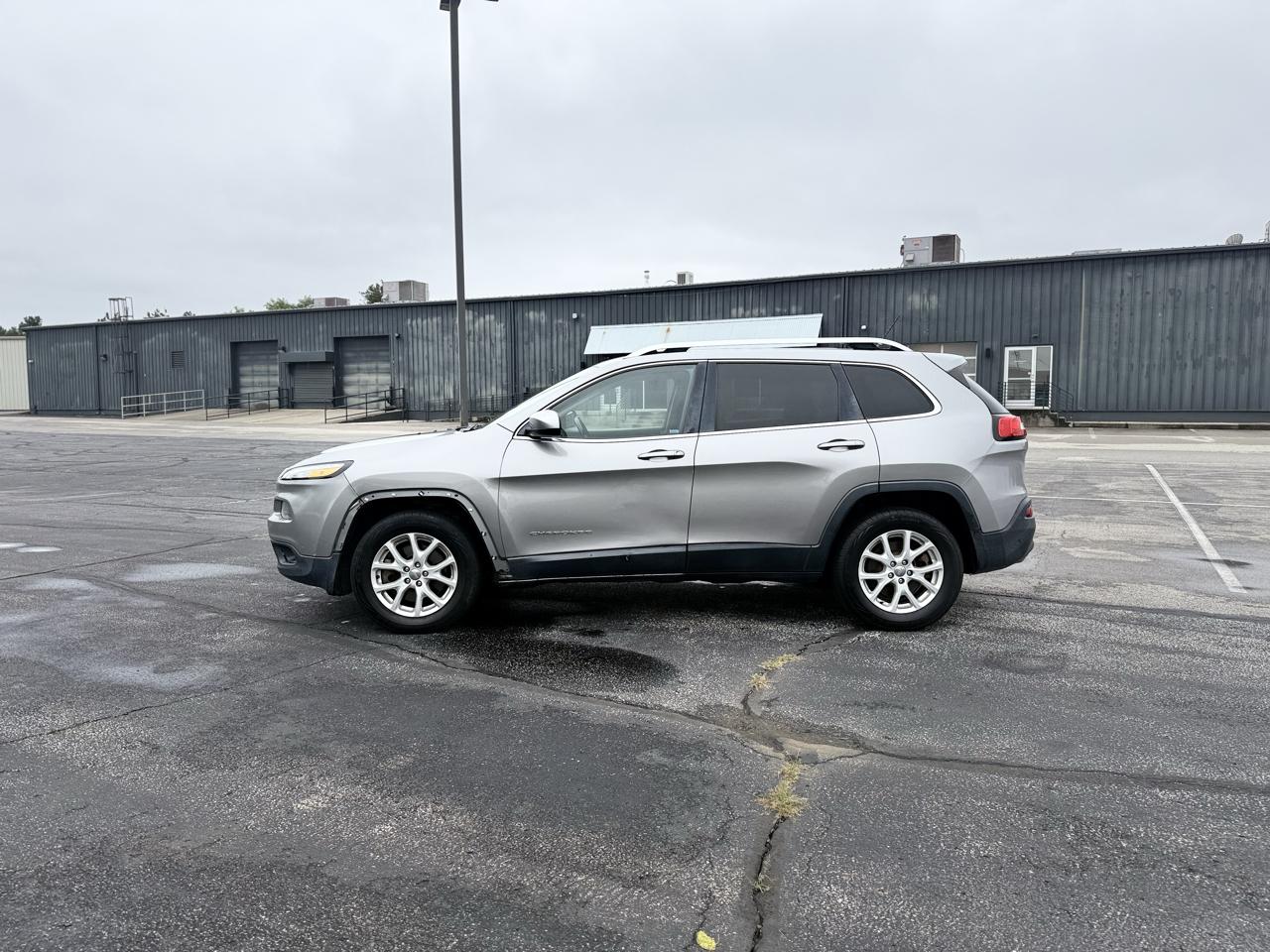 Jeep Cherokee Latitude 4WD 2015