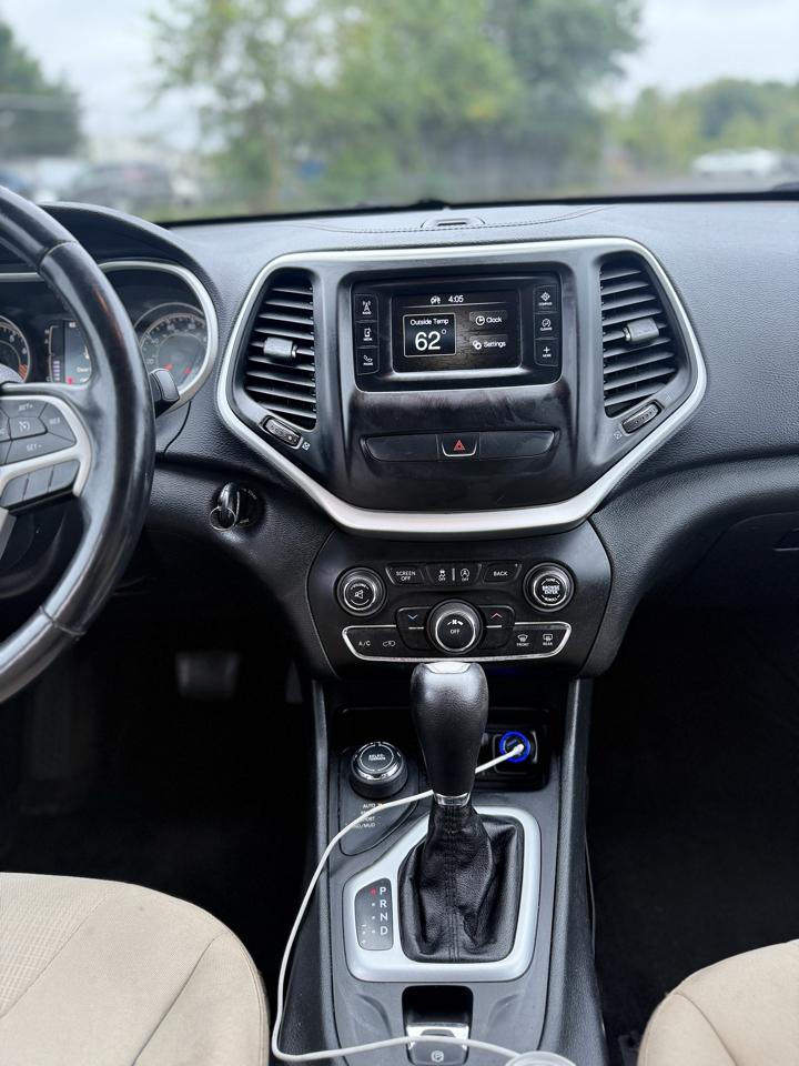 Jeep Cherokee Latitude 4WD 2015