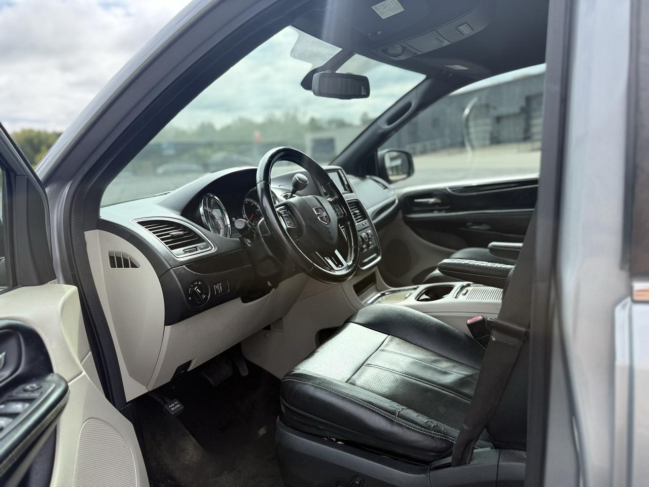 Dodge Grand Caravan SXT 2020