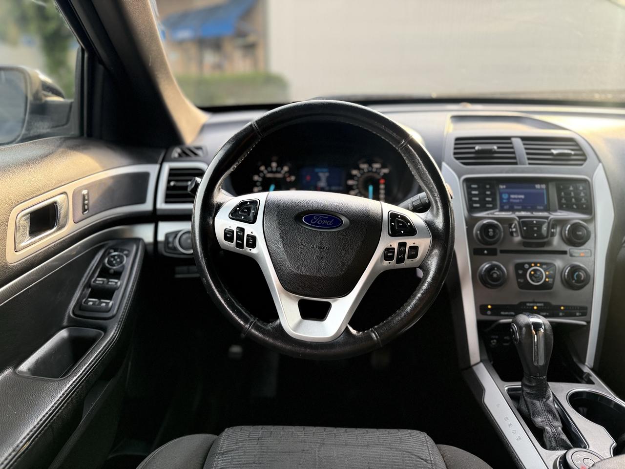 Ford Explorer XLT 4WD 2015