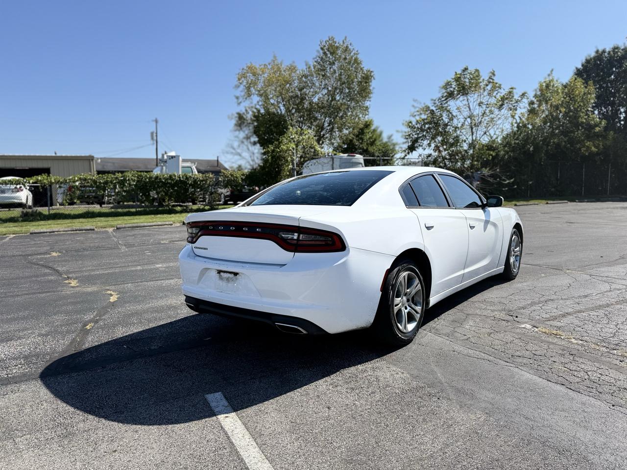 Dodge Charger SE 2016