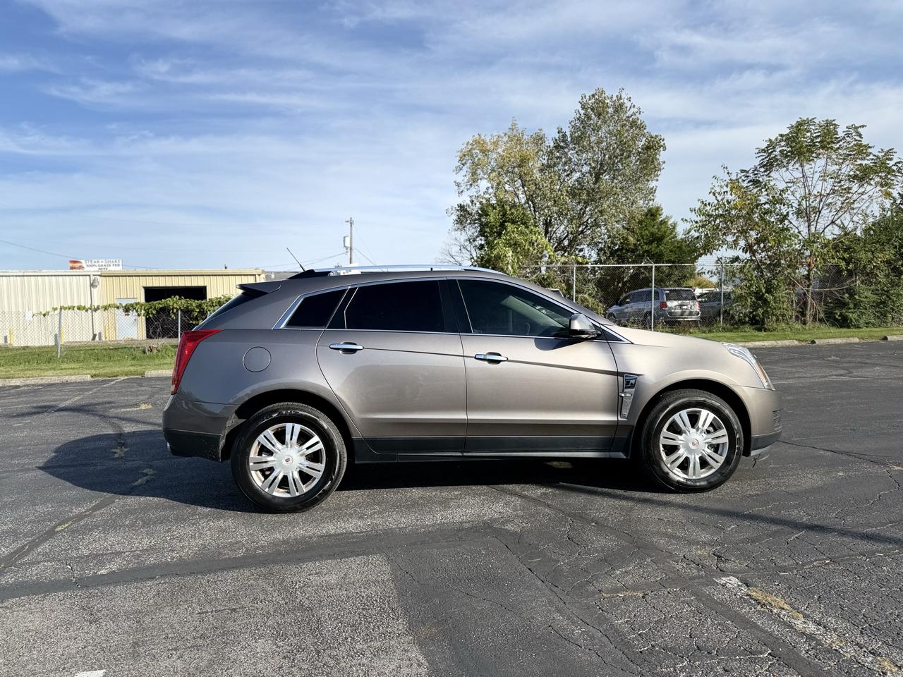 Cadillac SRX Luxury Collection 2011