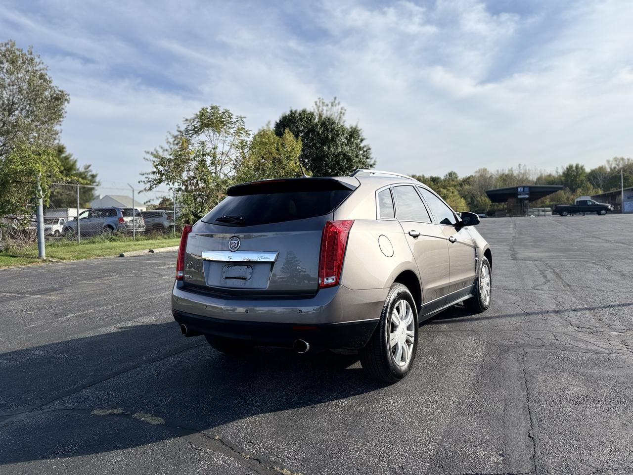 Cadillac SRX Luxury Collection 2011