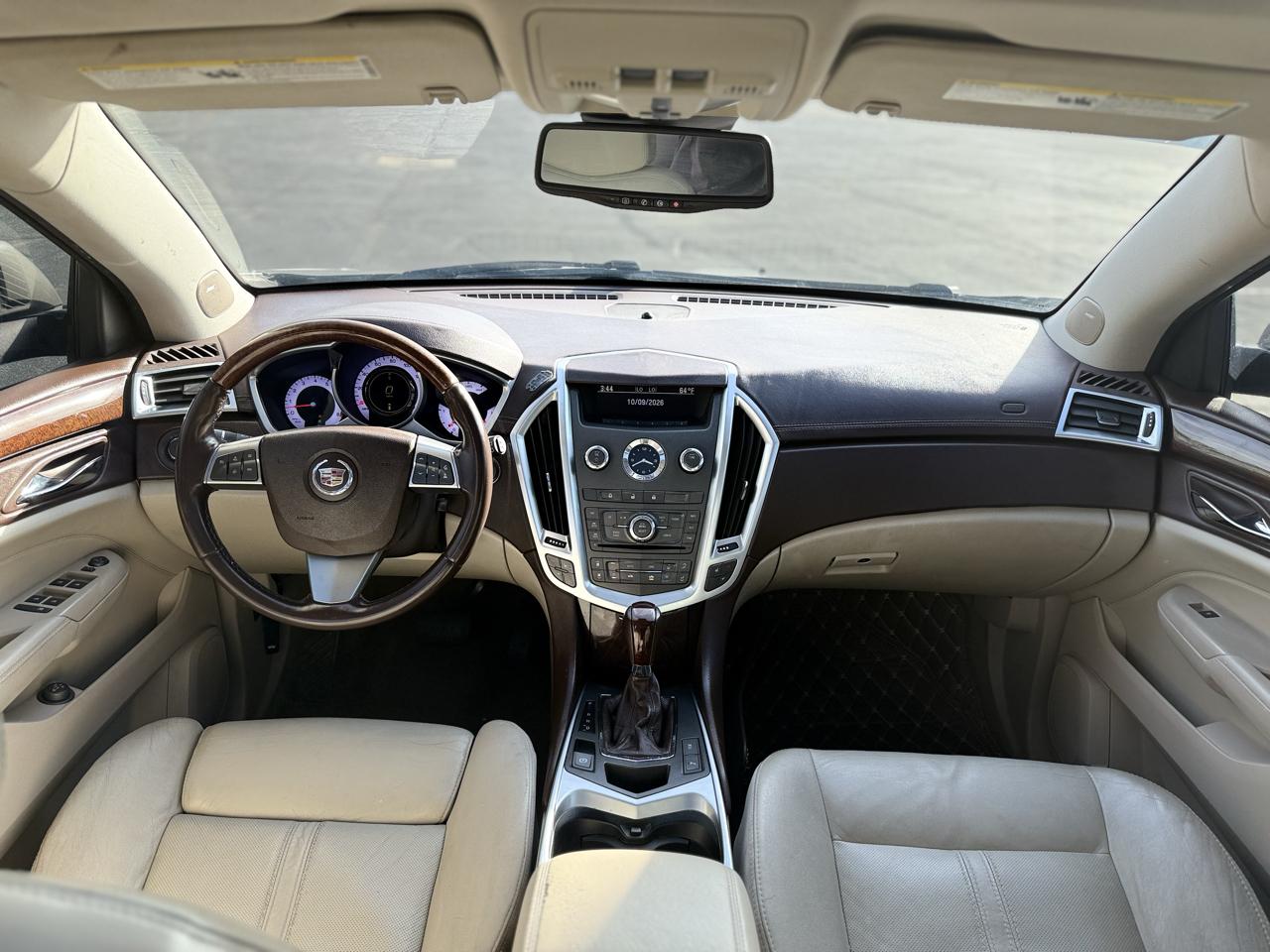 Cadillac SRX Luxury Collection 2011