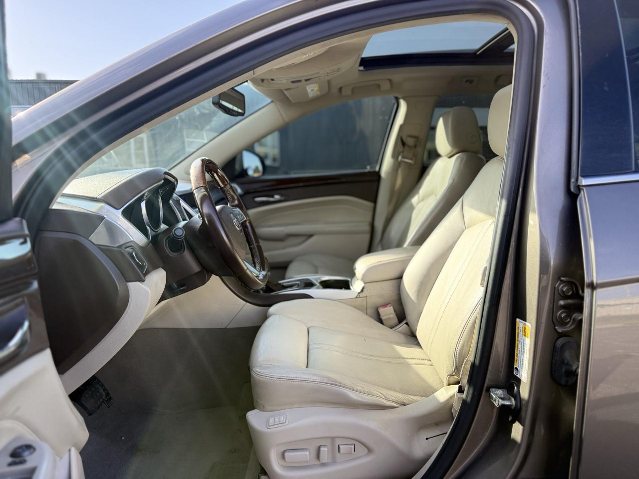 Cadillac SRX Luxury Collection 2011