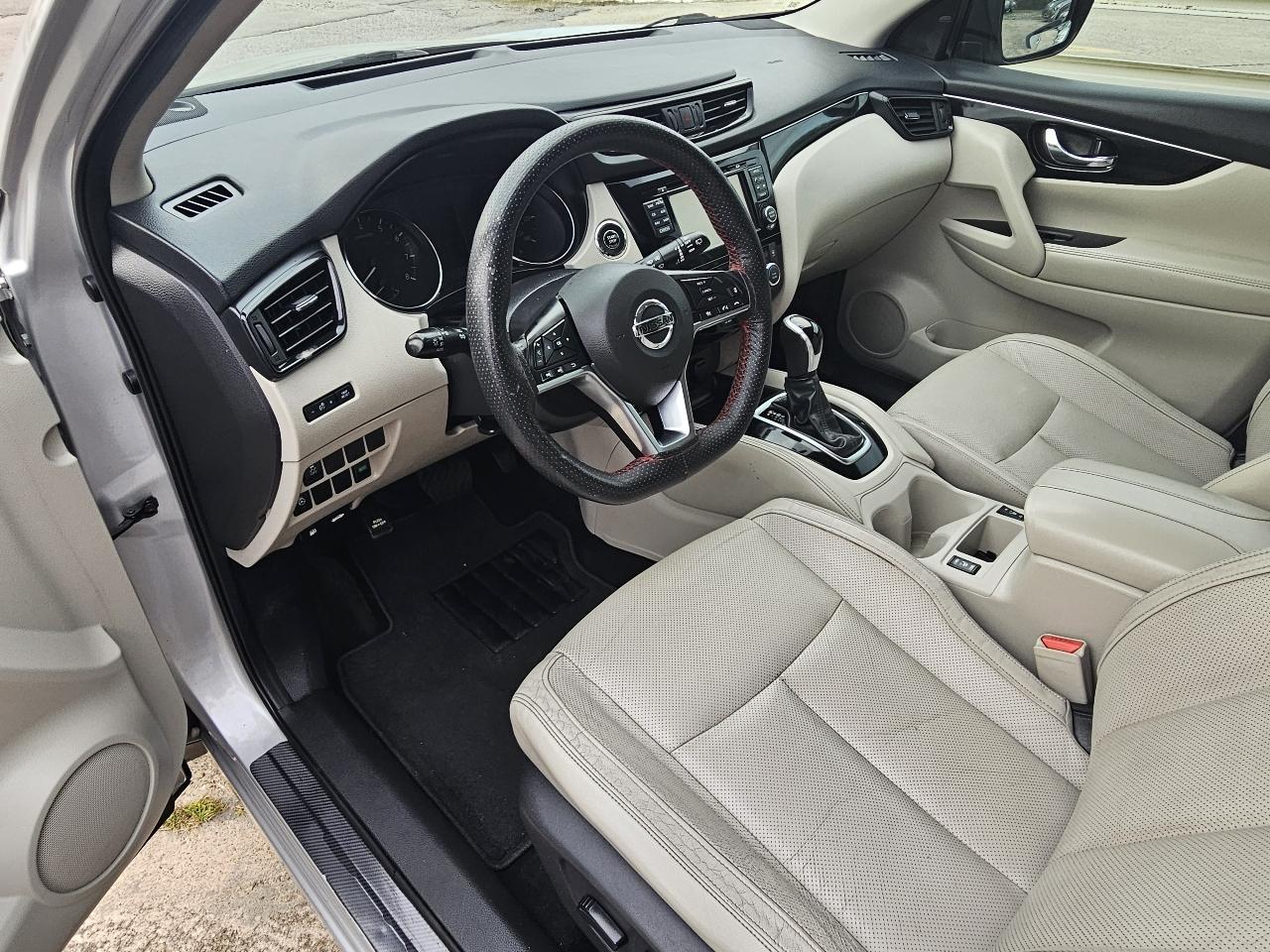 Nissan Rogue Sport S 2018