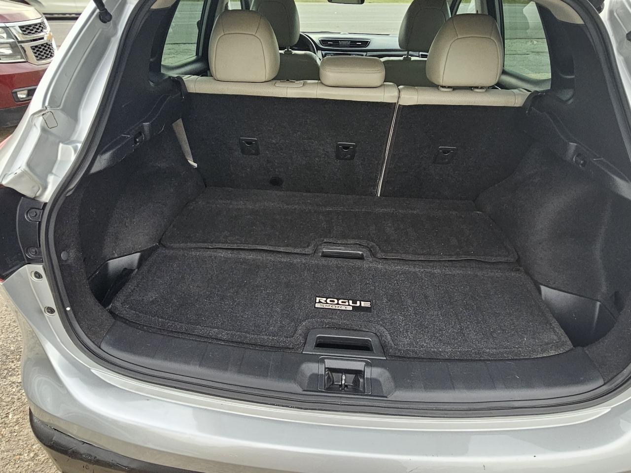 Nissan Rogue Sport S 2018