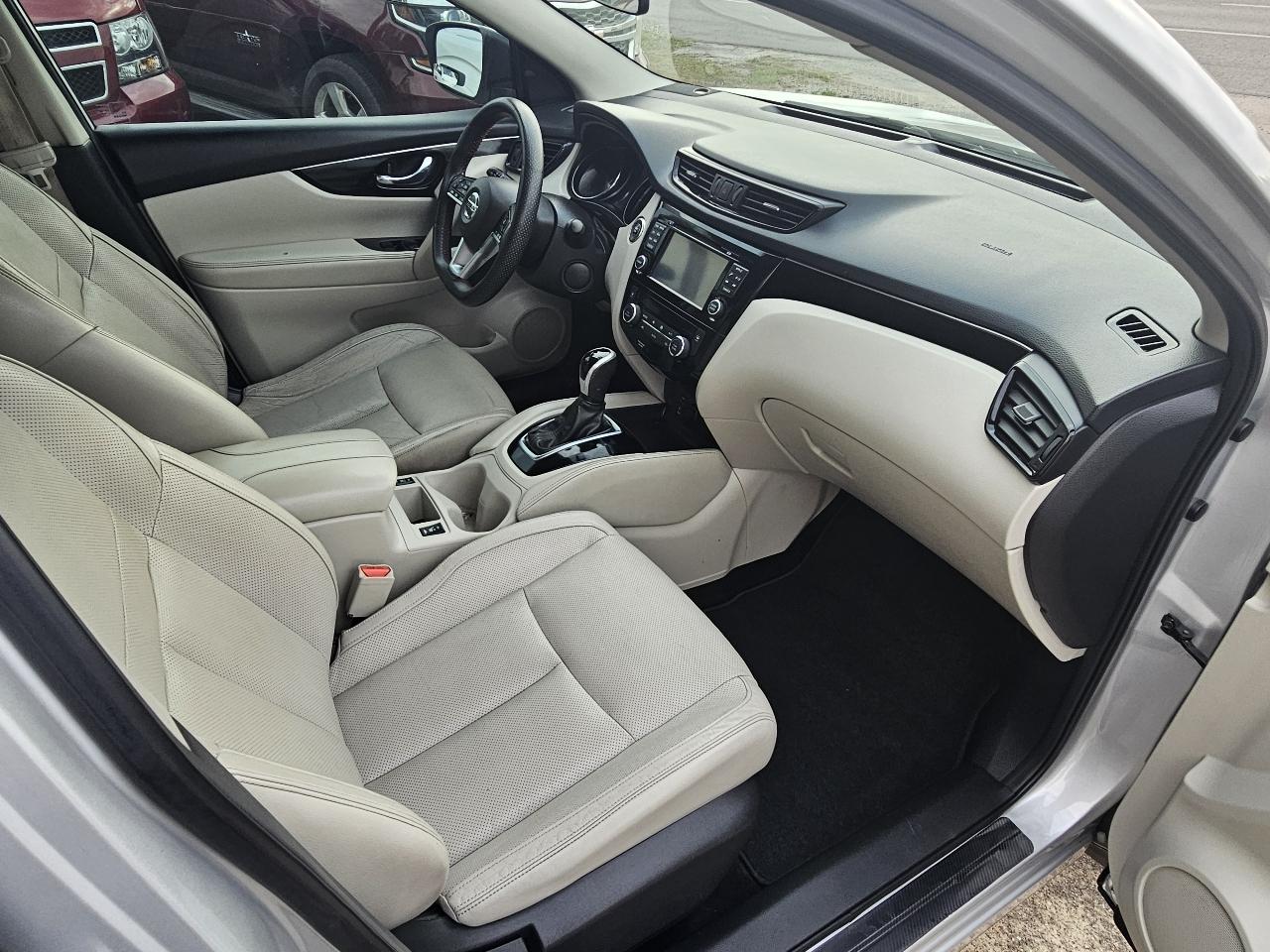 Nissan Rogue Sport S 2018