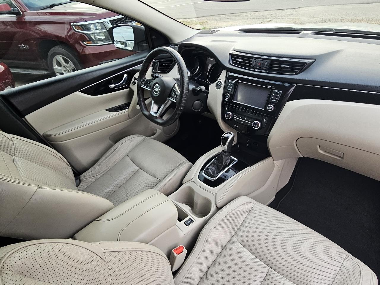 Nissan Rogue Sport S 2018