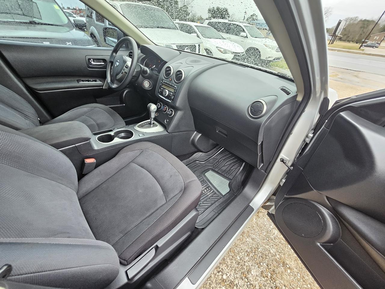 Nissan Rogue S 2WD 2013