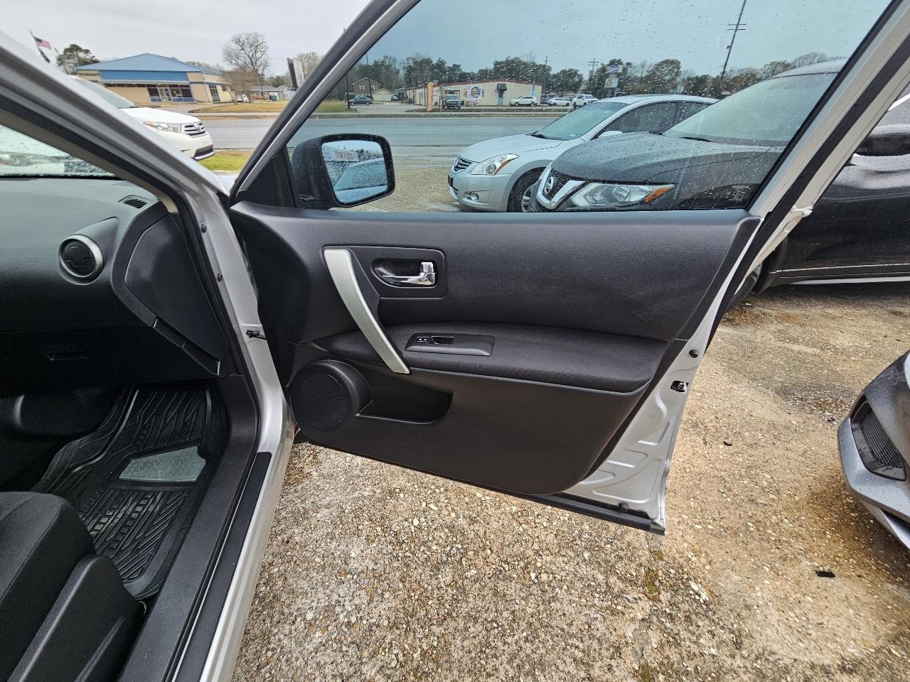 Nissan Rogue S 2WD 2013