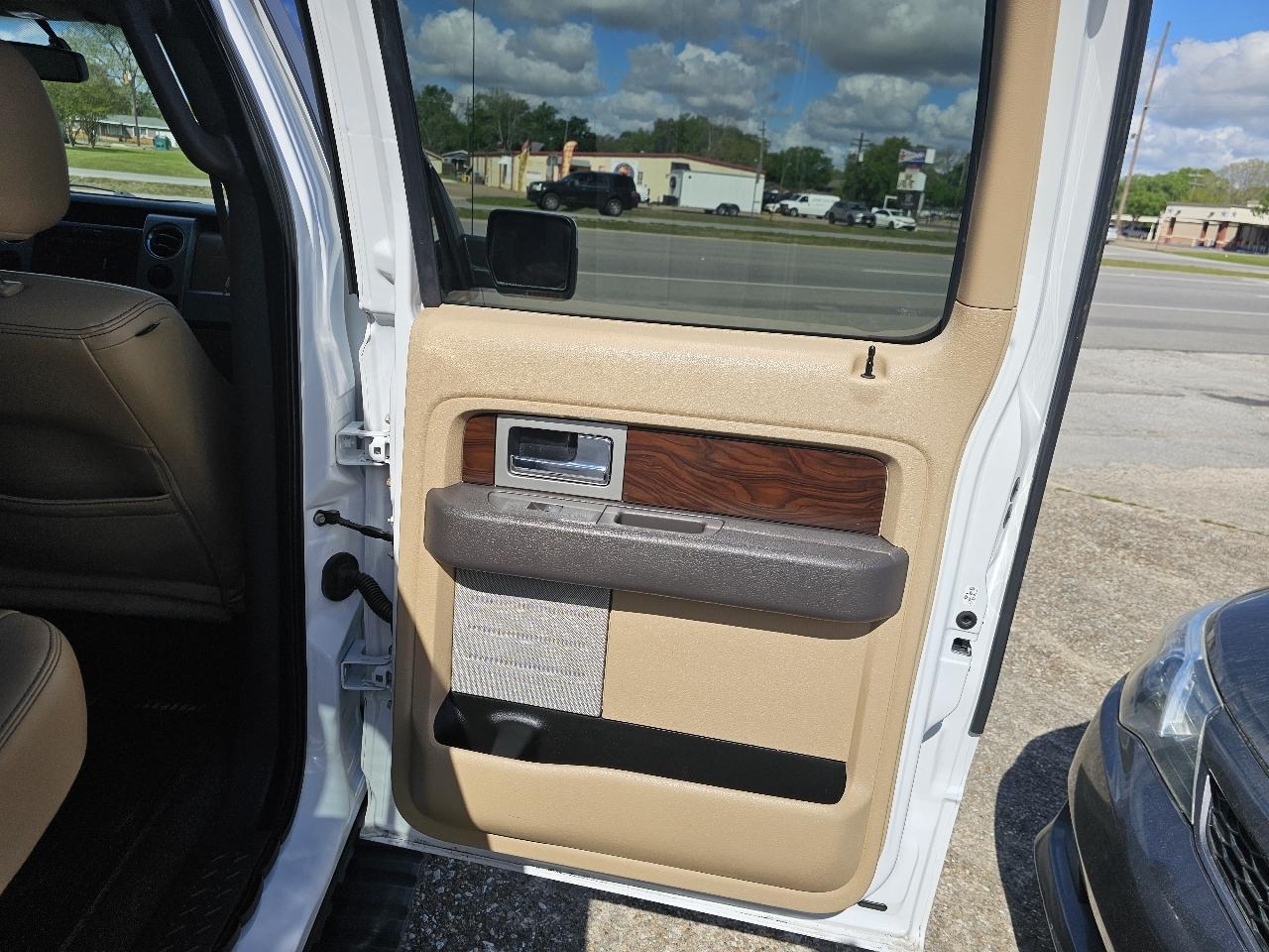 Ford F-150 XL SuperCrew 5.5-ft. Bed 2WD 2012