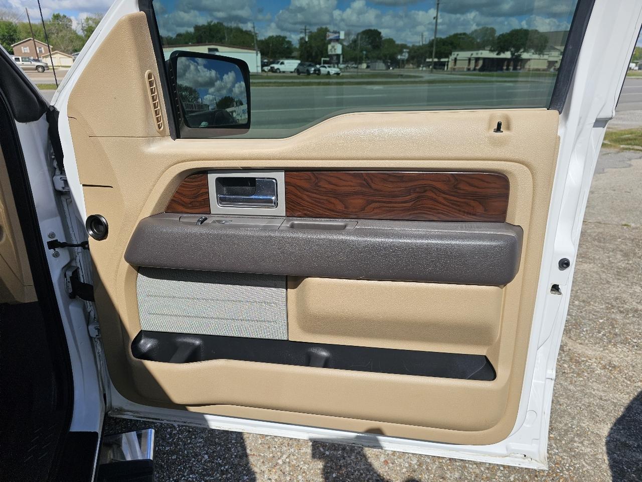 Ford F-150 XL SuperCrew 5.5-ft. Bed 2WD 2012