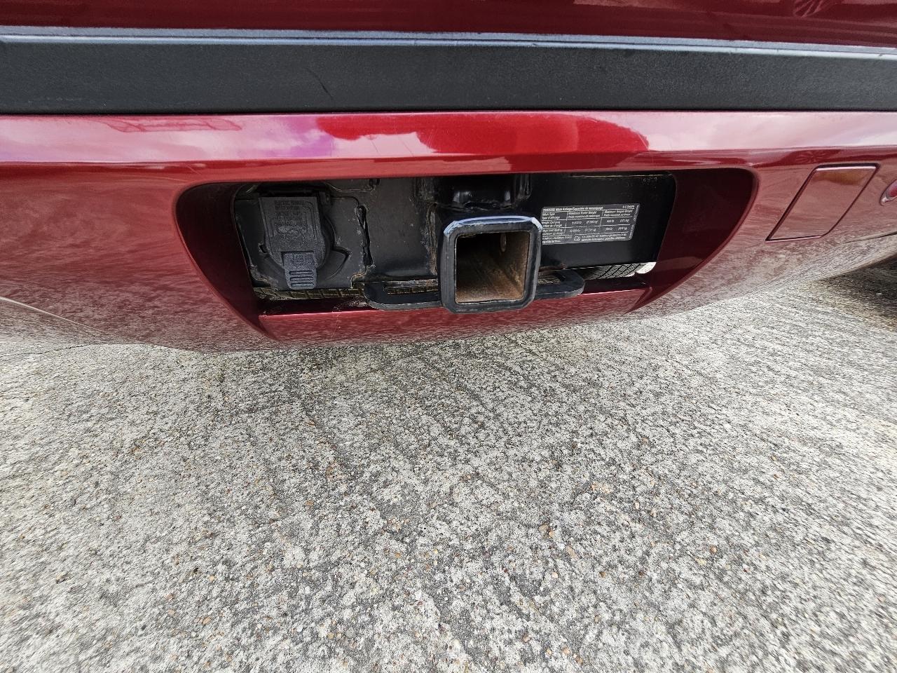 Chevrolet Suburban LT 1500 2WD 2011