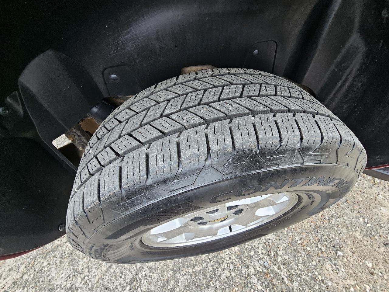 Chevrolet Suburban LT 1500 2WD 2011