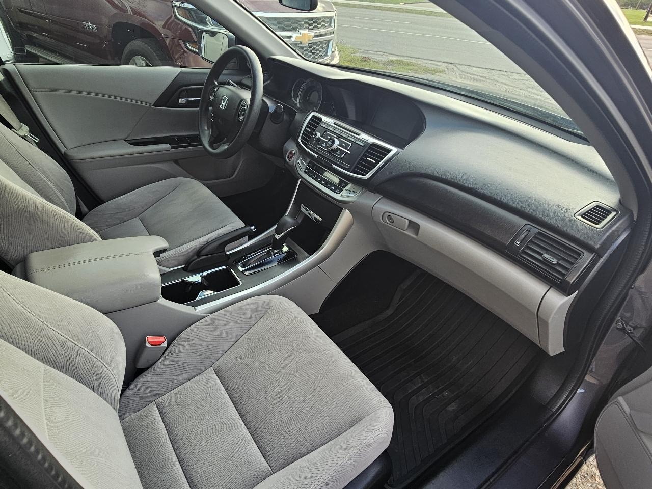 Honda Accord EX Sedan CVT 2013